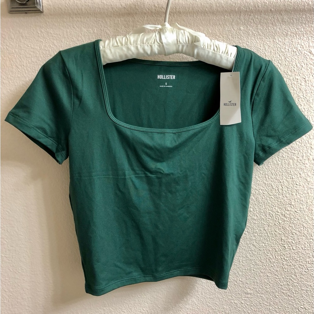 Hollister crop top